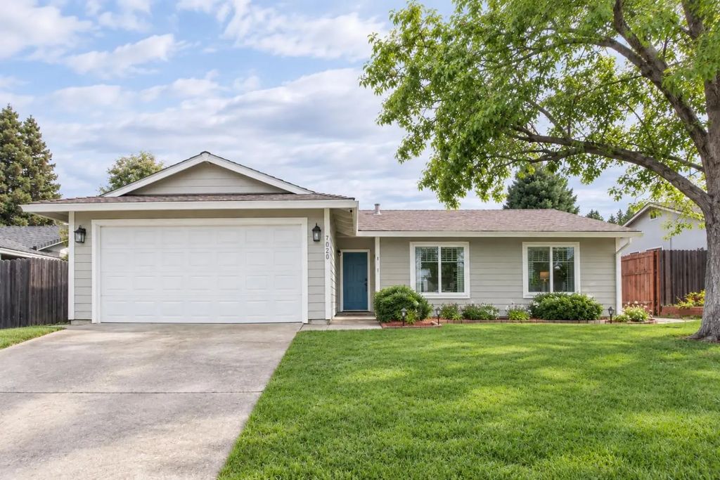 7020 Woodmore Oaks Drive, Orangevale