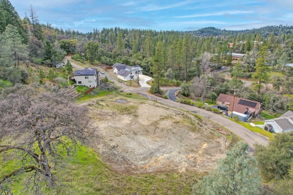 2500 N. View Lane, Placerville
