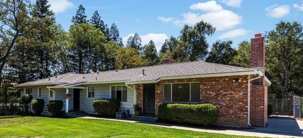 7035 Van Maren Lane, Citrus Heights