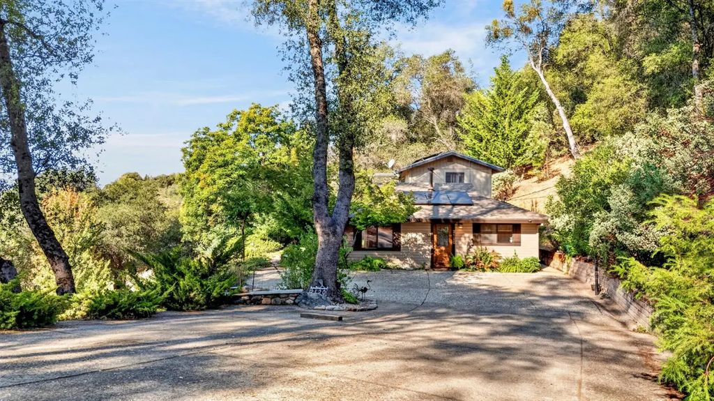 2120 Oak Leaf Court, Placerville