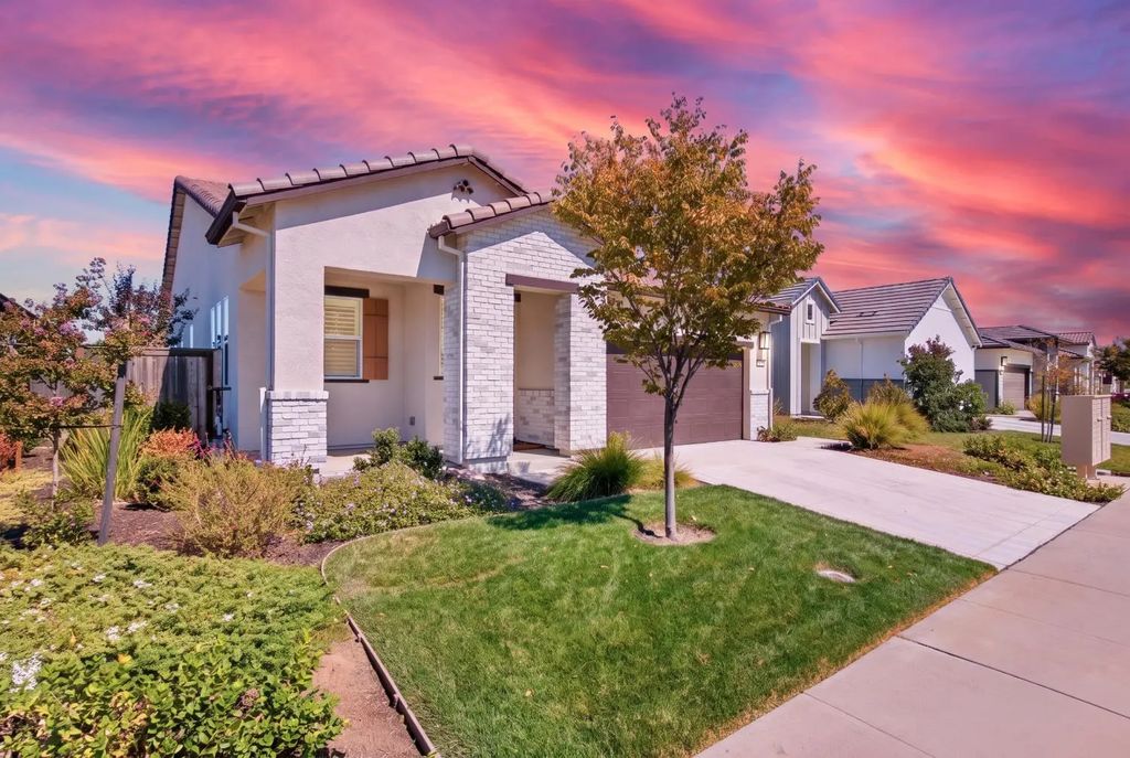 5010 Peace Lily Lane, Roseville