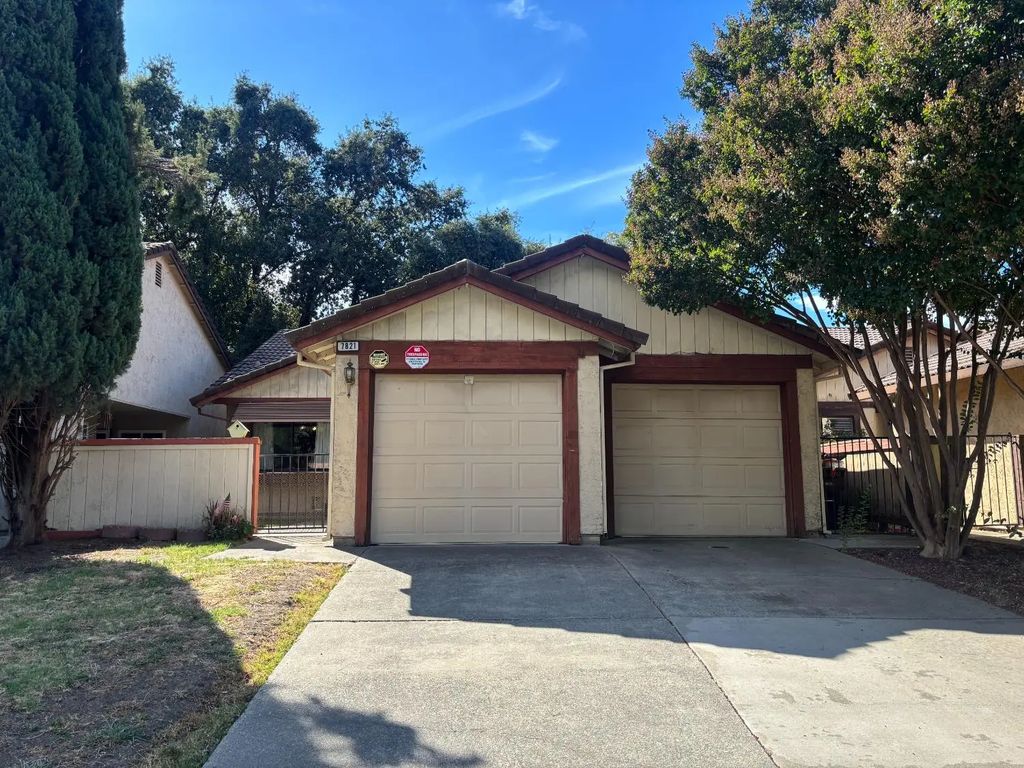 7821 Shimmer River Lane, Citrus Heights