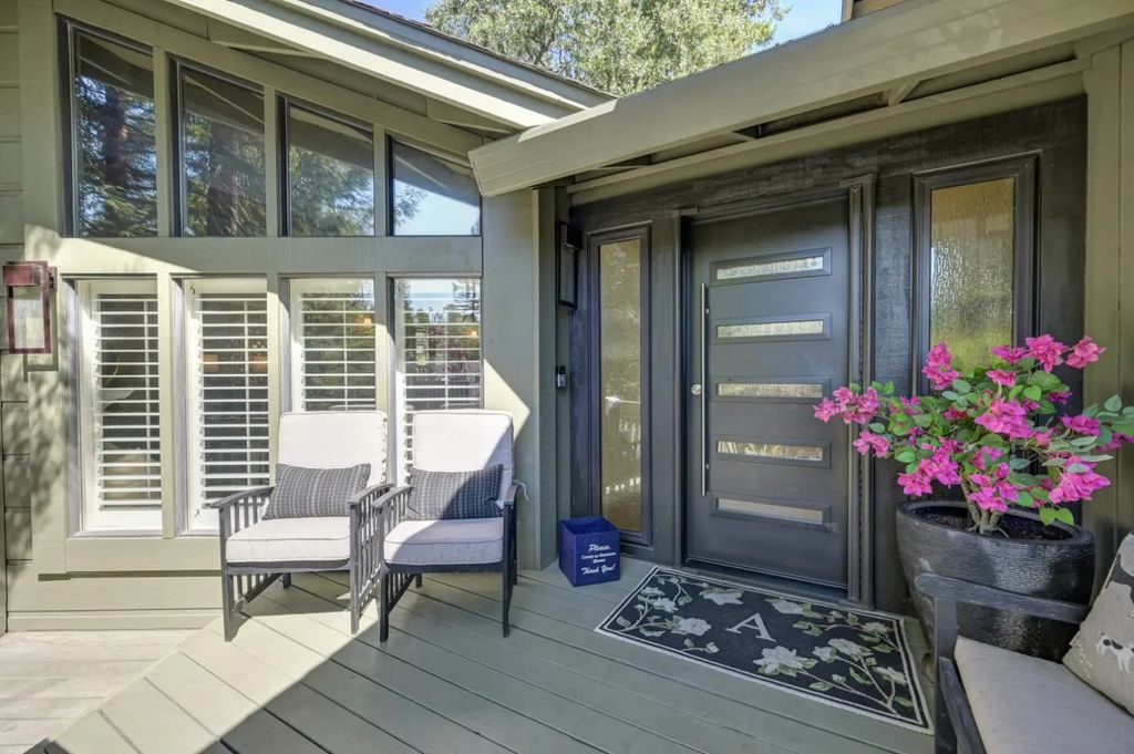 24 Quail Point Place, Carmichael