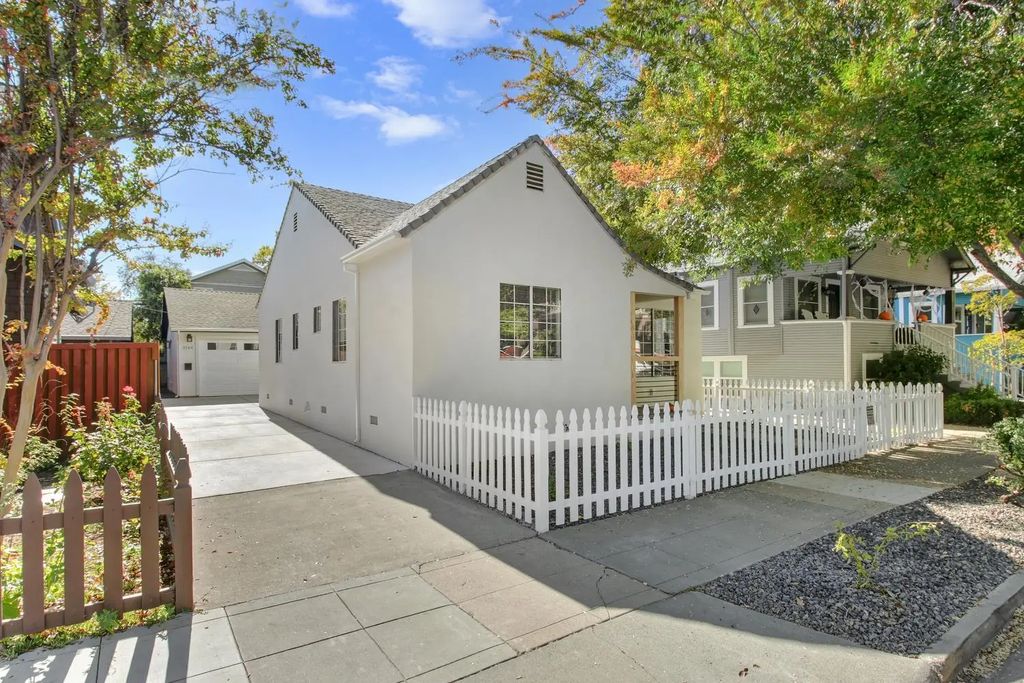 3140 S Street, Sacramento