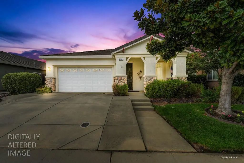 1262 Torrington Lane, Lincoln