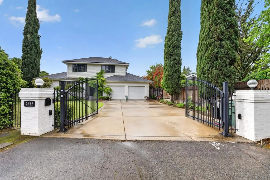 2612 Huntington Road, Sacramento