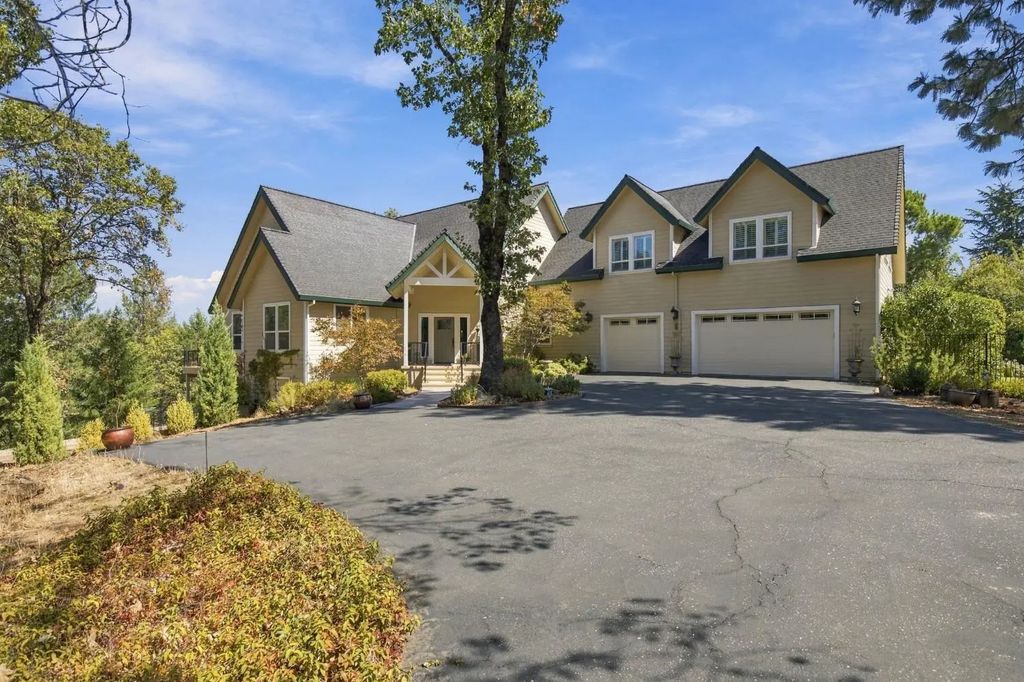 1880 Buck Ridge Court, Colfax