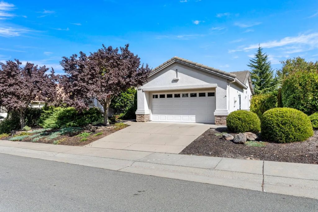 1523 Barn Valley Lane, Lincoln