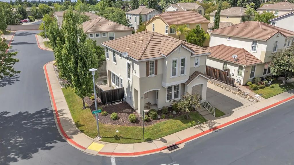 703 Ward Way, Folsom
