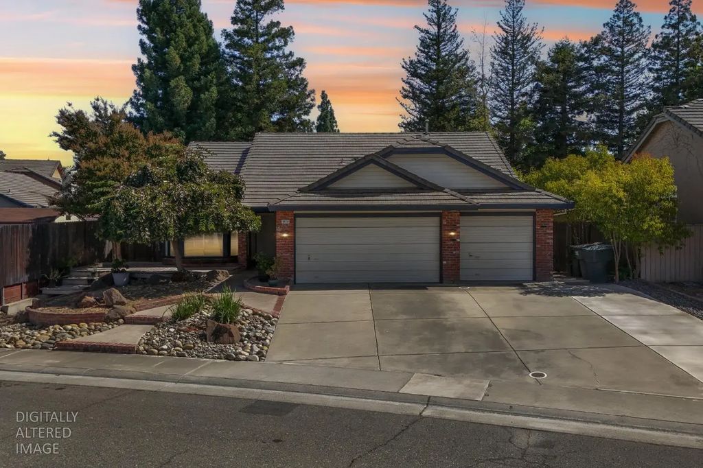 8410 Clear Valley Court, Antelope