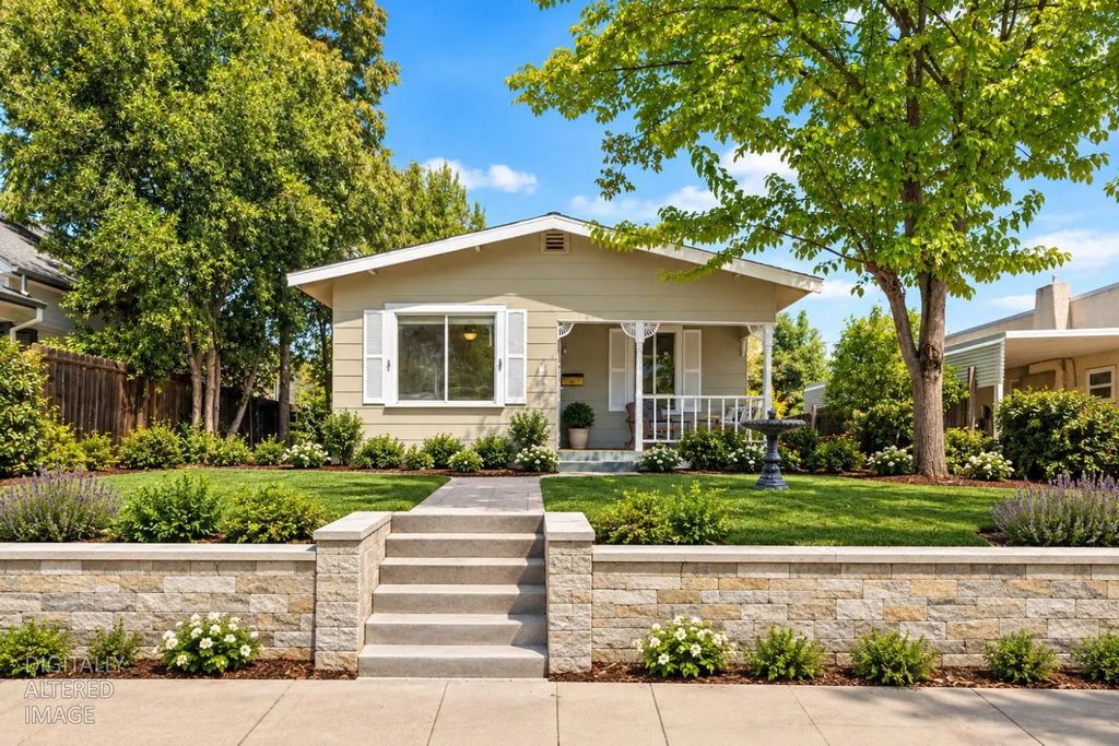 808 Main Street, Roseville