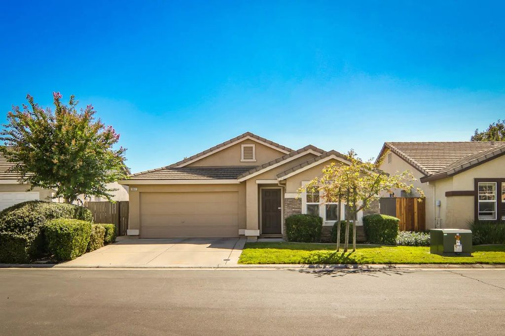 1637 Blue Beaver Way, Roseville