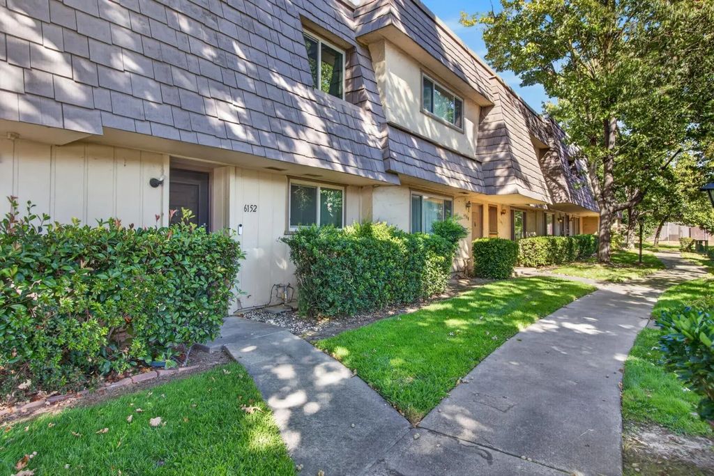 6152 Via Casitas, Carmichael