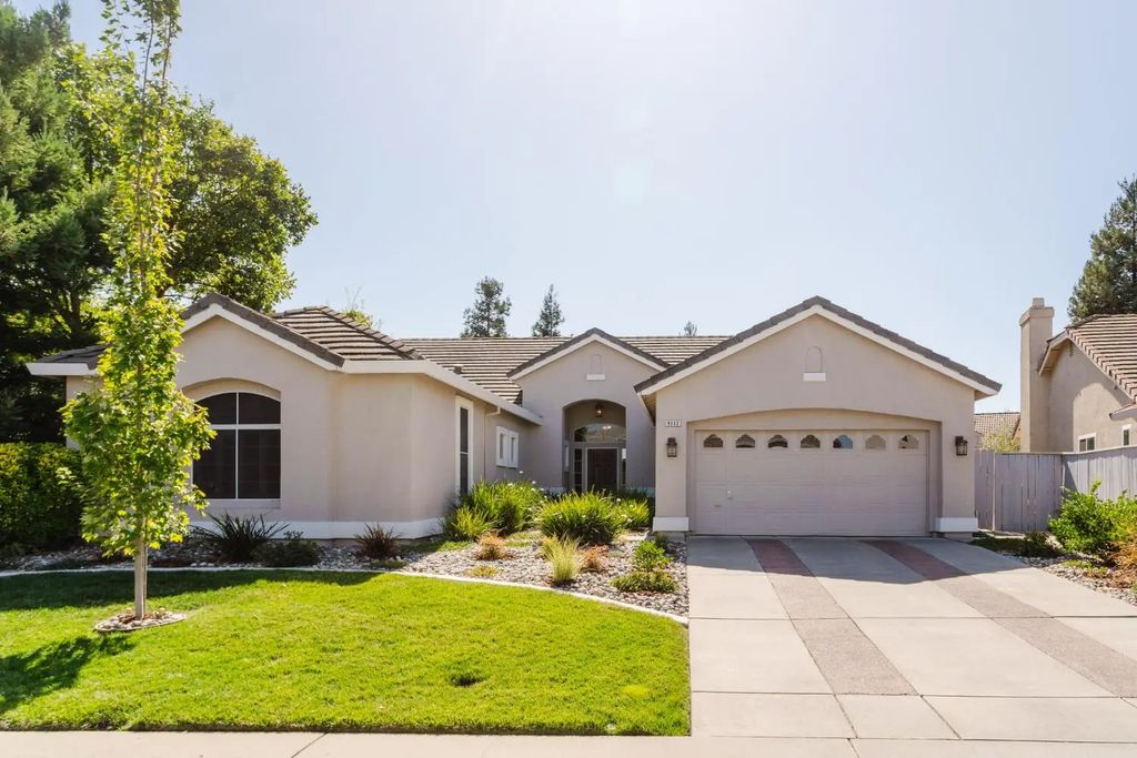 9332 Nestani Way, Elk Grove