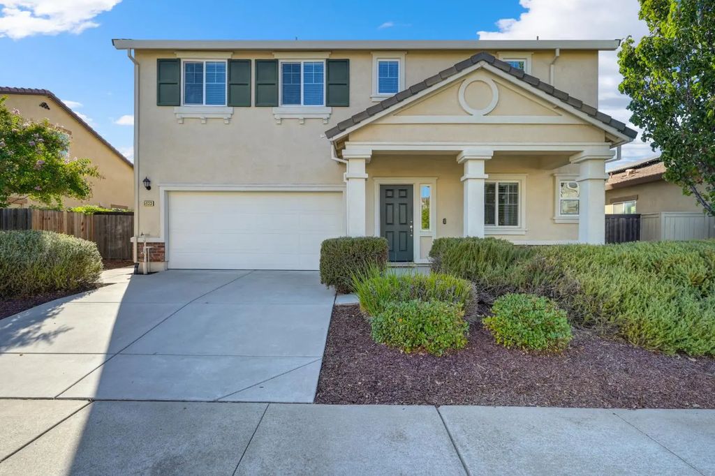 5833 Dulwich Way, Sacramento