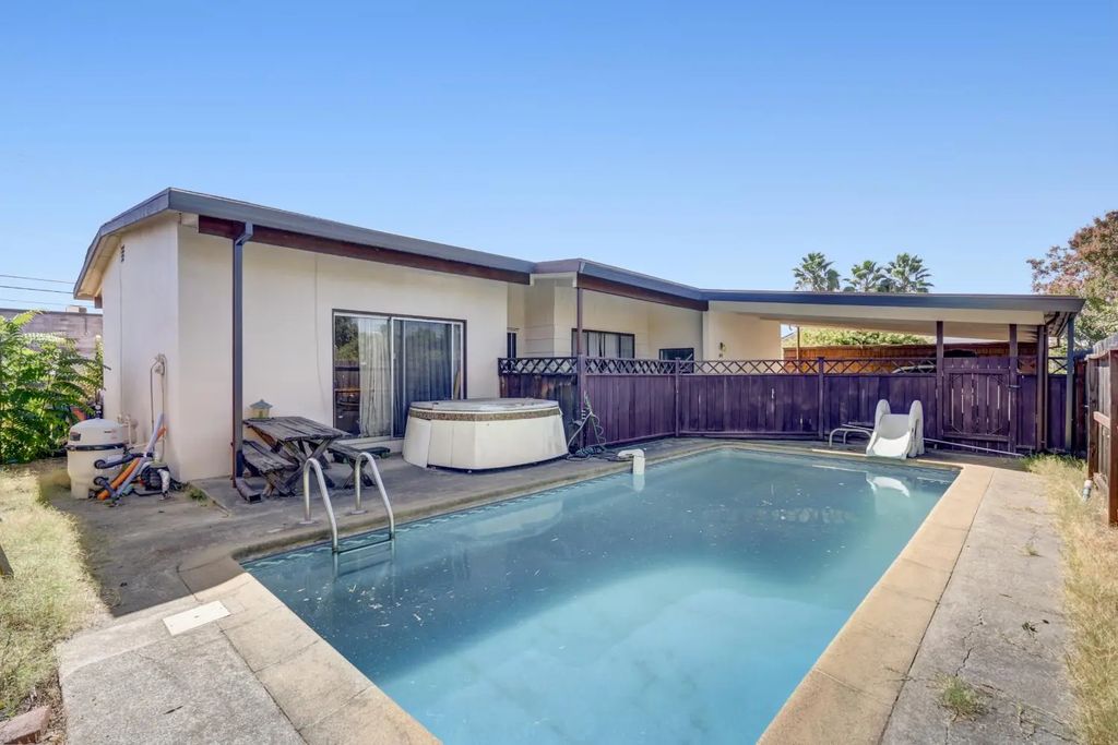 920 Duchow Way, Folsom