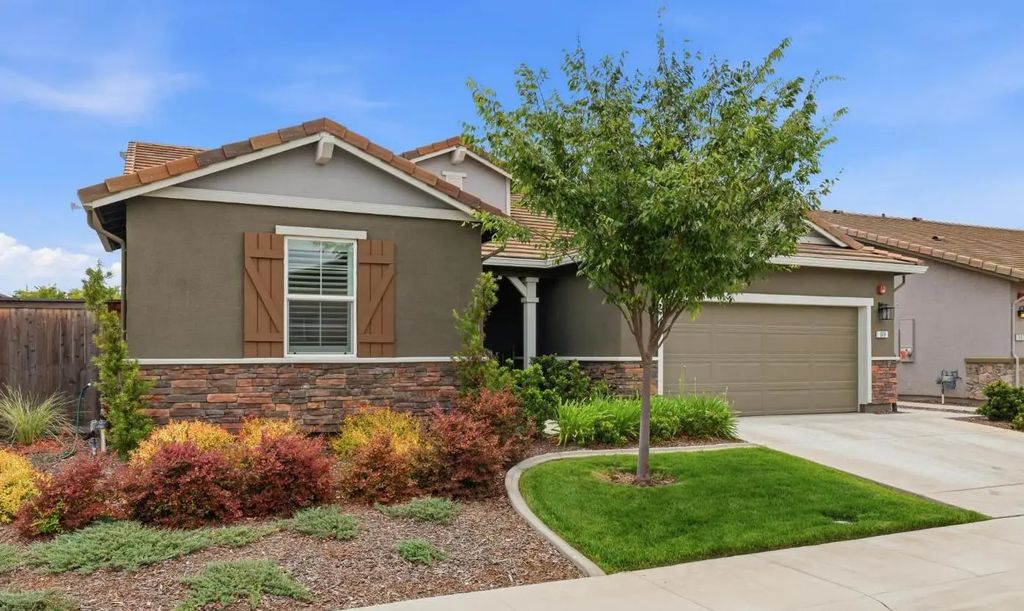 979 Carson River Drive, Lincoln
