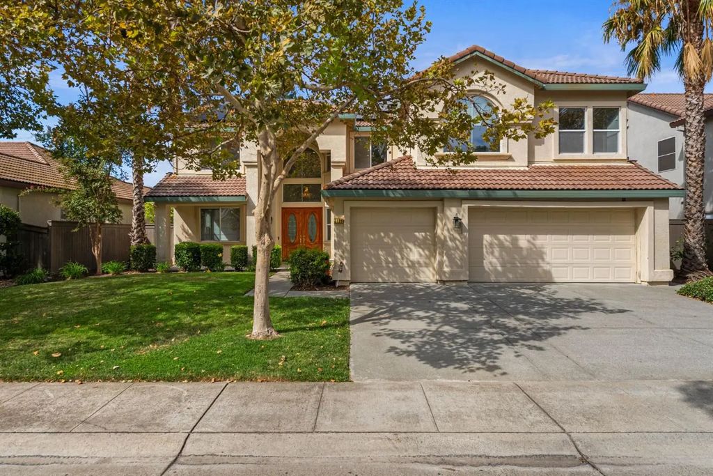 5129 Fredericksburg Way, Sacramento