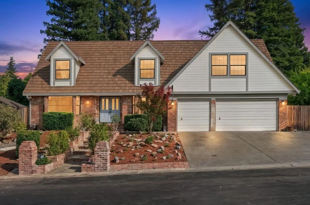 109 River Ridge Way, Folsom