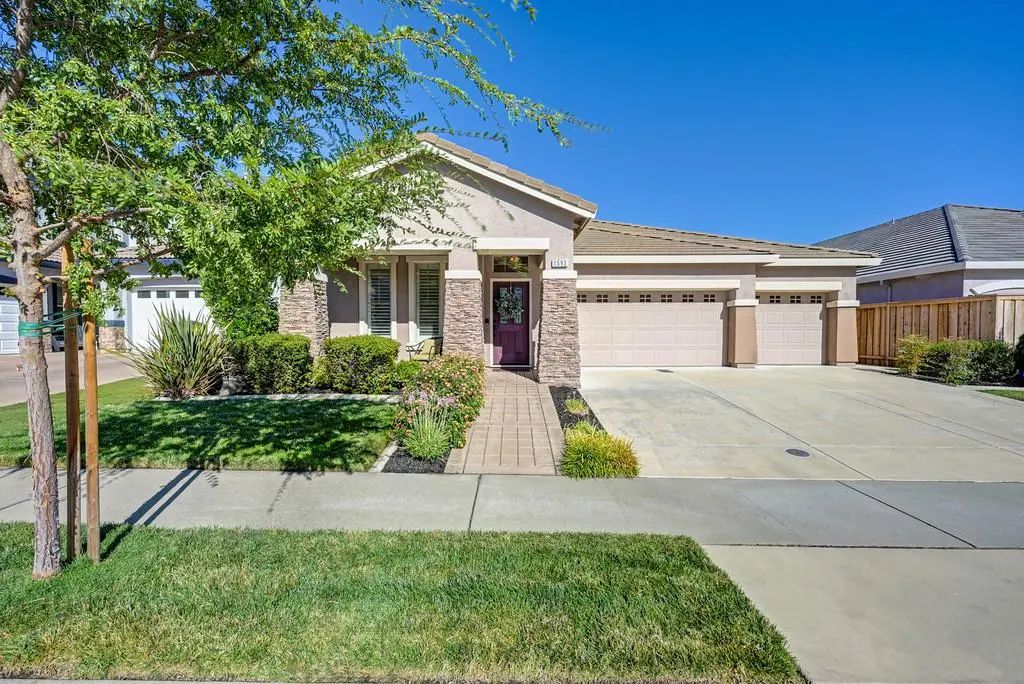 1593 La Guardia Circle, Lincoln
