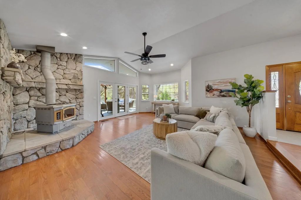 10563 Rim View Circle, Auburn