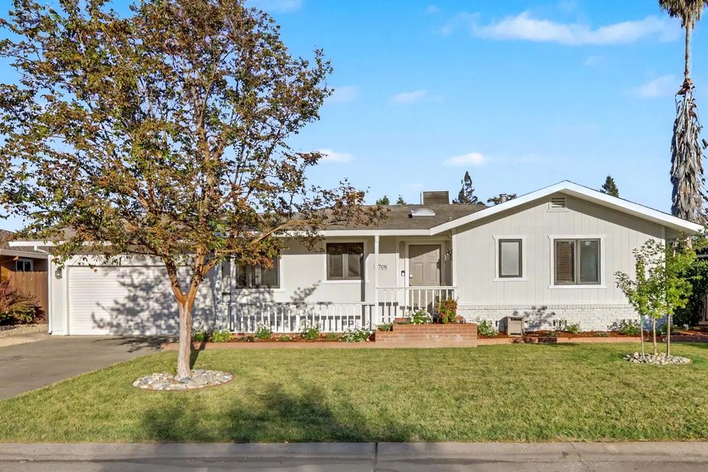 1708 Daphne Avenue, Sacramento