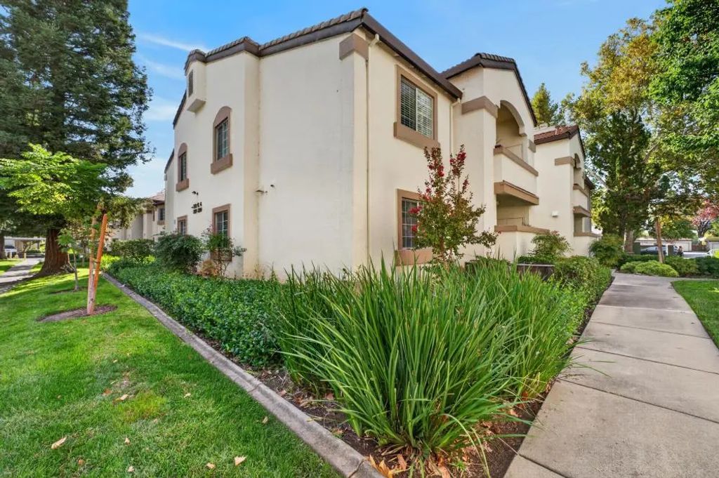 8020 Walerga Road 1115, Antelope
