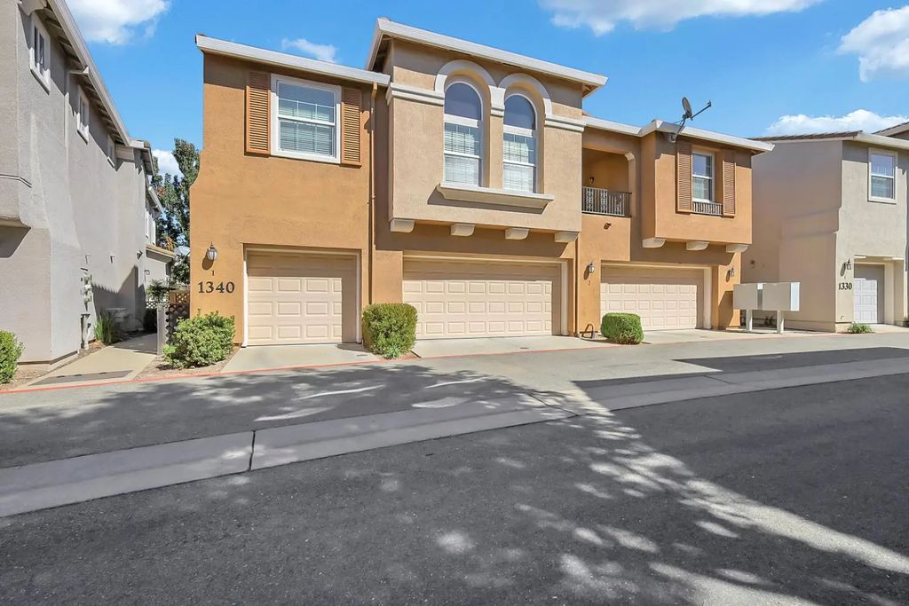 1340 Incline Drive 2, Lincoln