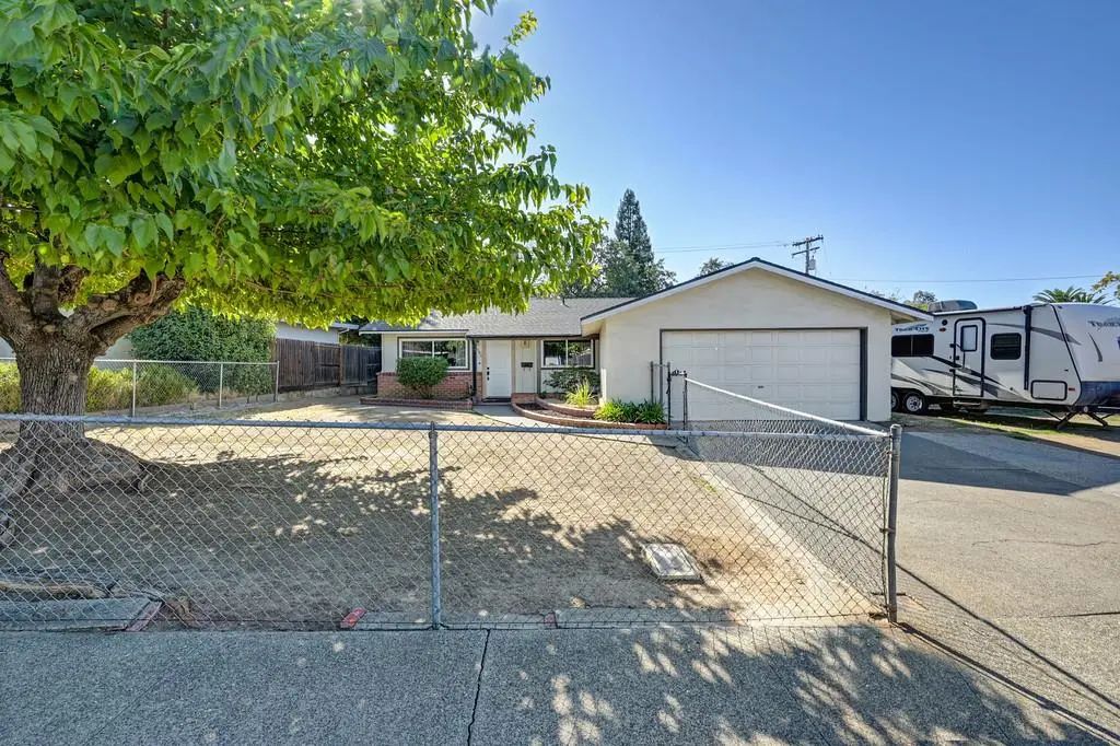 1502 Gregory Way, Roseville