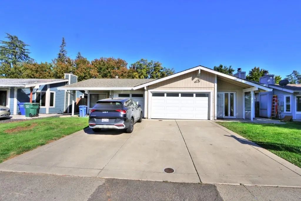 2428 Camino Garden Way, Carmichael