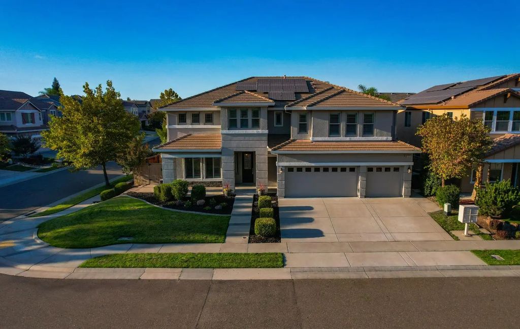 2326 Angus Road, Roseville