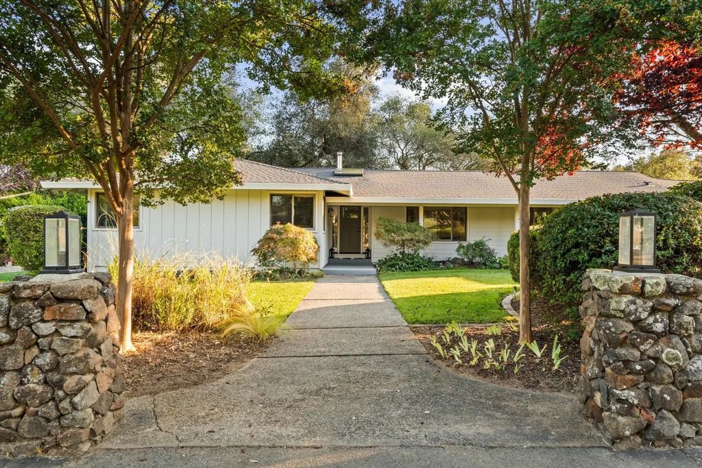 6345 Barton Road, Loomis