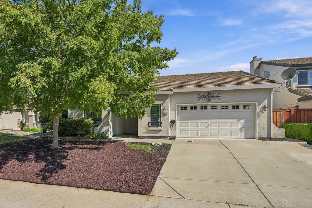 1792 Grouse Run Circle, Roseville