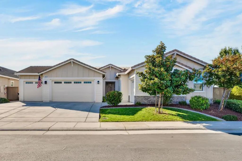300 Yorktown Court, Roseville