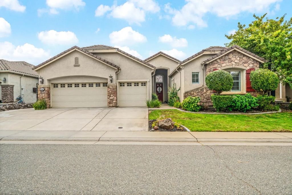985 Lavastone Drive, Lincoln