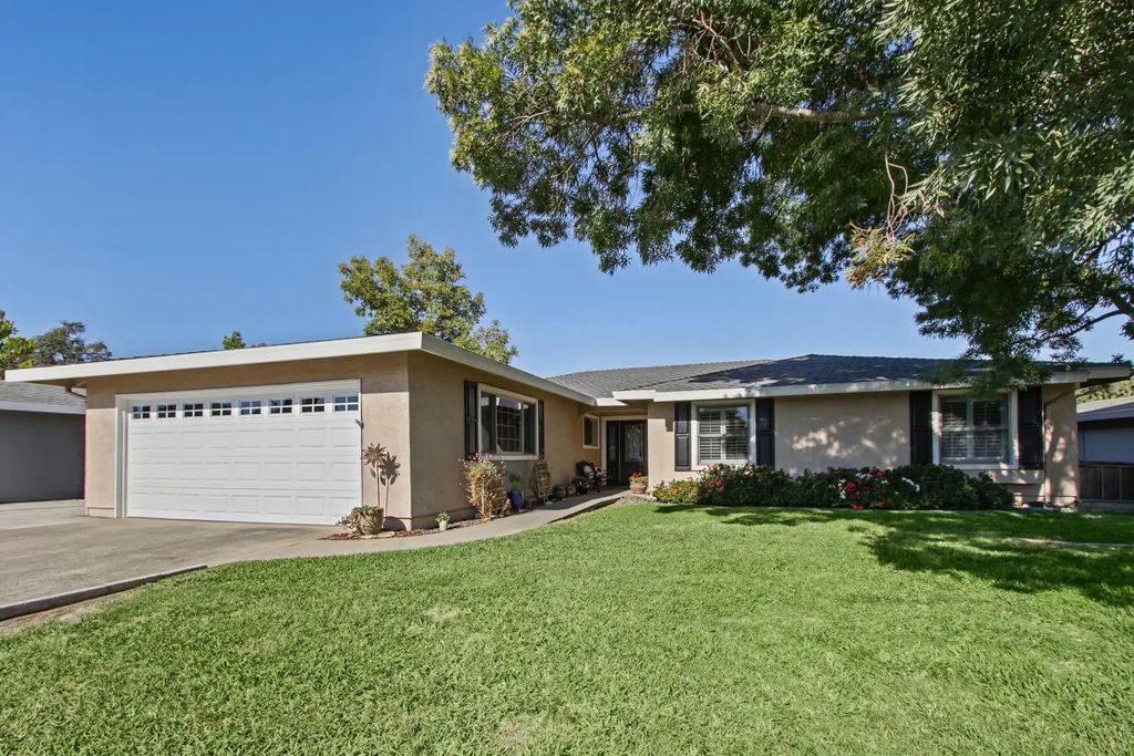 1513 Swallow Way, Roseville