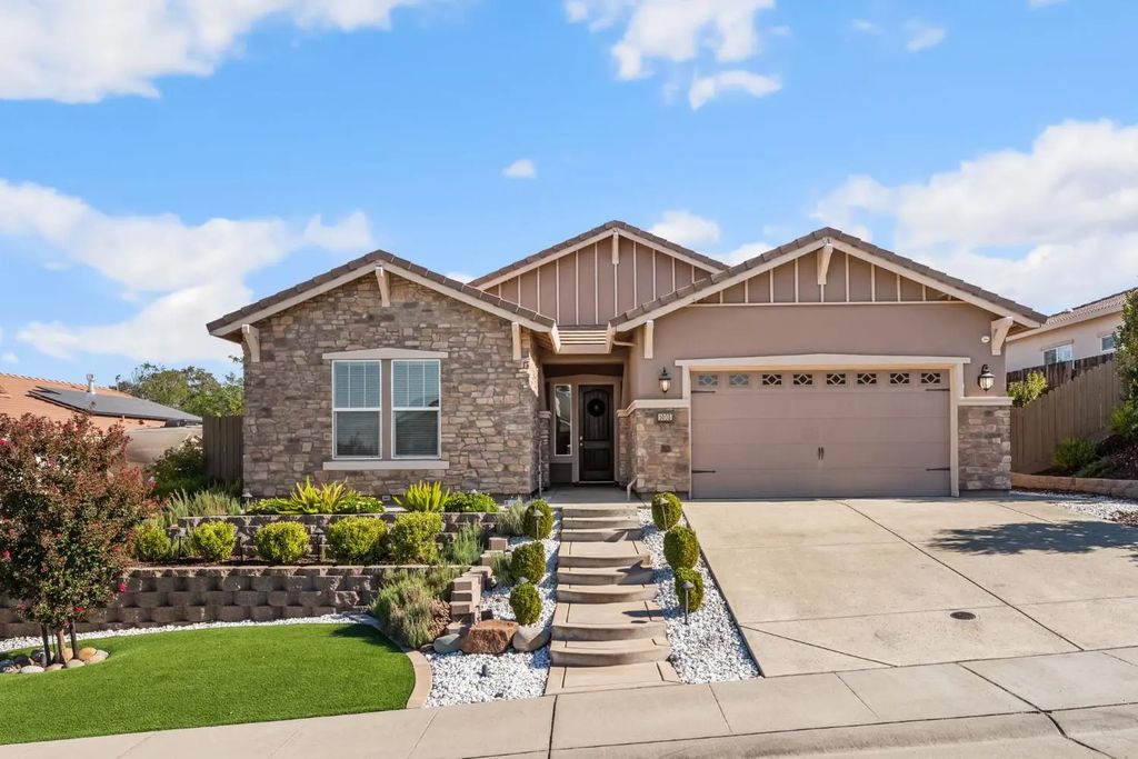 1005 Limpkin Court, Lincoln