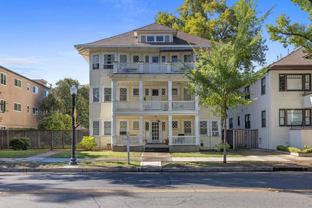 2408 Capitol Avenue, Sacramento