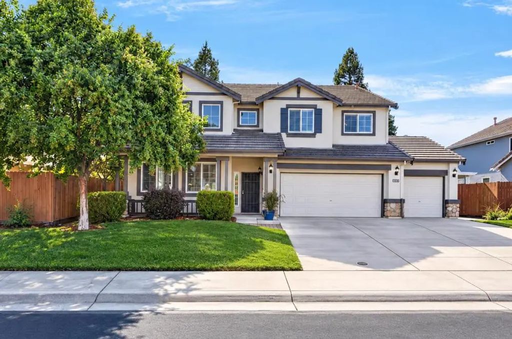 1609 Hummingbird Way, Roseville