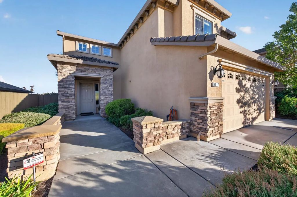 3017 Lennon Drive, Roseville