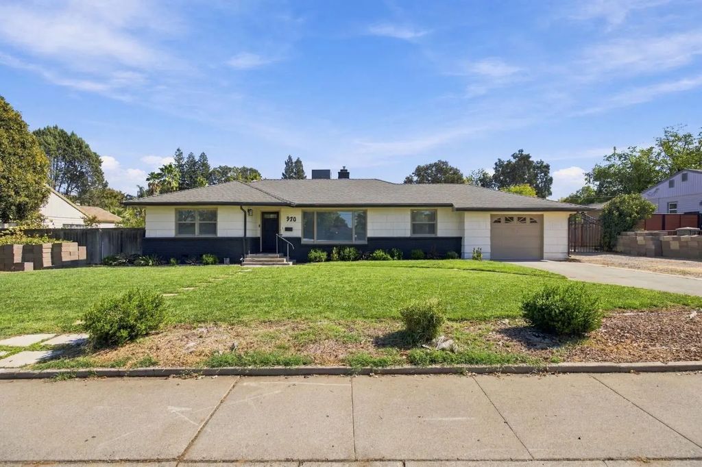 970 Watt Avenue, Sacramento