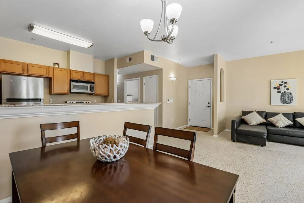 4200 E Commerce Way 1124, Sacramento
