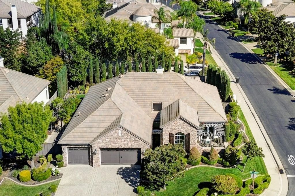 1808 Swallow Ridge Way, Roseville