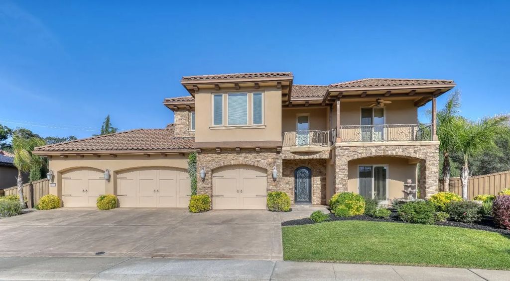 671 Avalanche Peak Way, Folsom