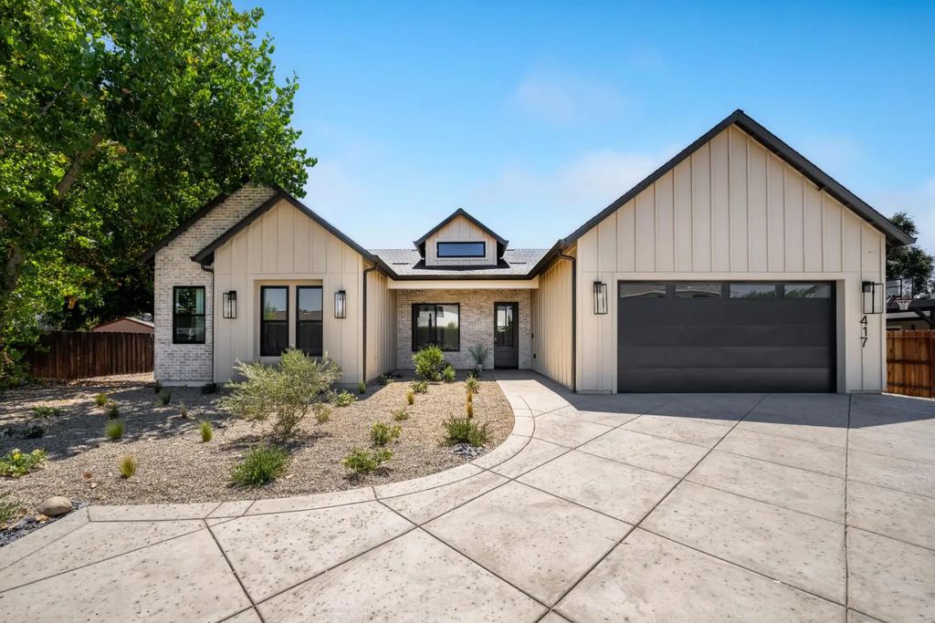 417 Hovey Ct, Roseville