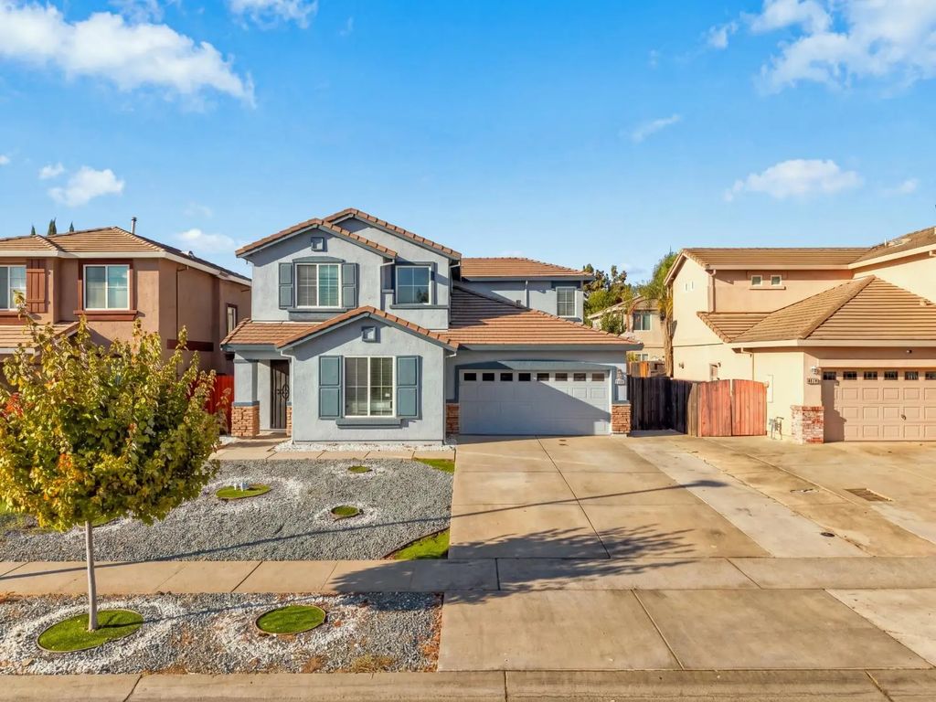 8015 Tolkien Avenue, Elk Grove