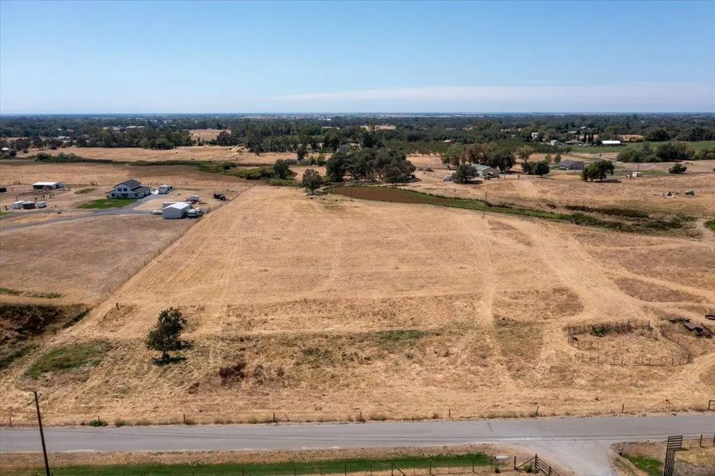 3325 Fruitvale Road, Lincoln