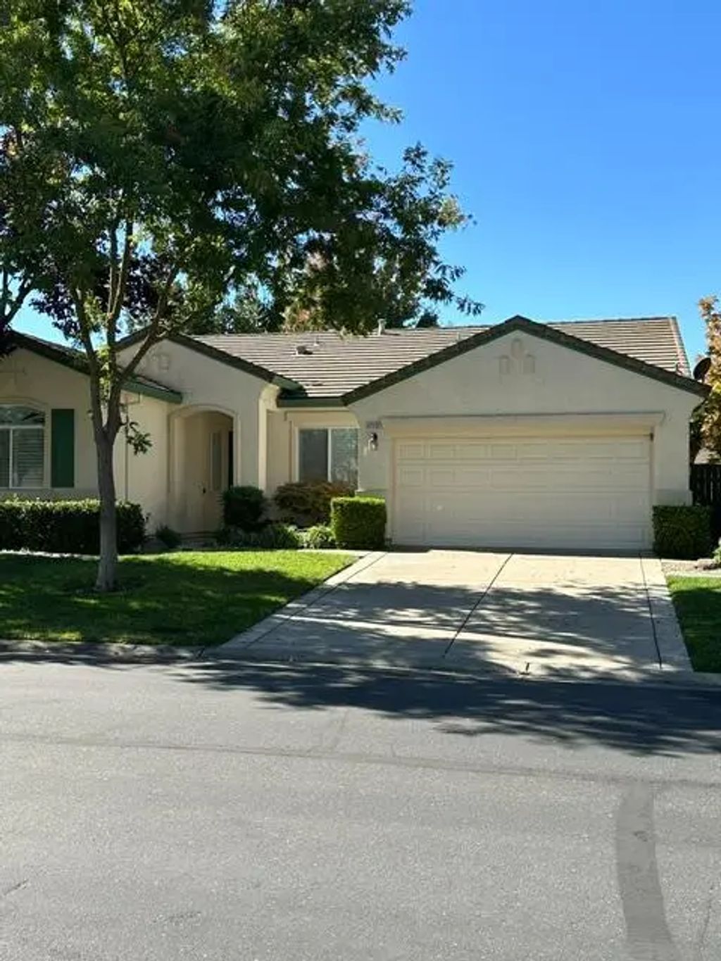 2713 Robinson Creek Lane, Elk Grove