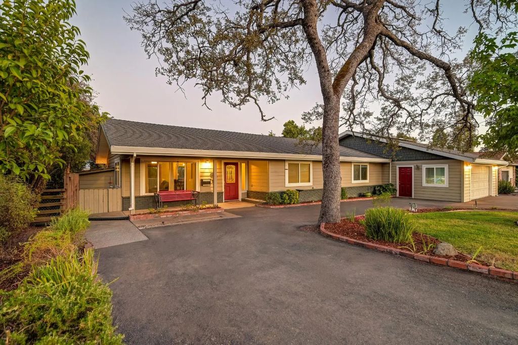 405 Riverview Drive, Auburn
