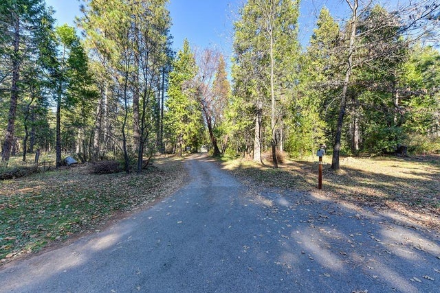 24825 Harrison Street, Foresthill